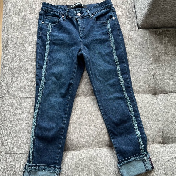 NWT KARL LAGERFELD Petite Dark Washed Jeans Sz 6P - Picture 4 of 7